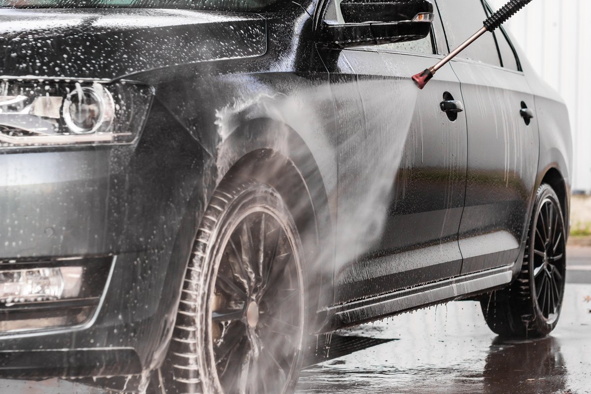 Keeping Your Vehicle Looking Pristine with Mobile Wheel Care