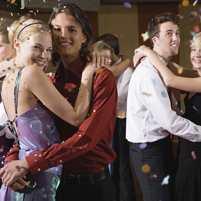 Prom Limo Service for a Stylish and Memorable Night