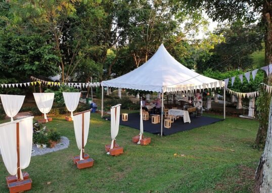 Professional Tent Services for Outdoor Celebrations