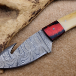 The Art of Handmade Knives: Materials, Design, and Traditional Craftsmanship